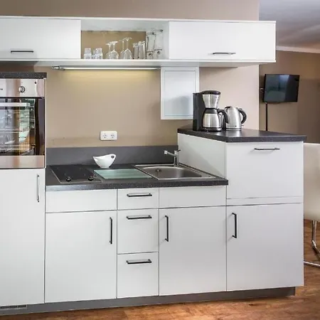 Appartamento Business-apartment 1 Mit Kueche & Kostenfreiem Parkplatz *